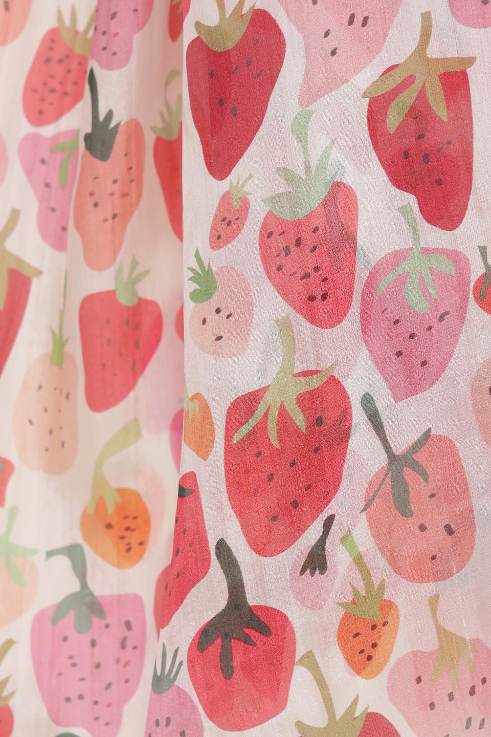 Шарф Fraas с клубничным принтом