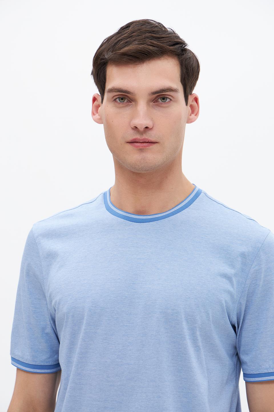 Футболка Bugatti с отделкой