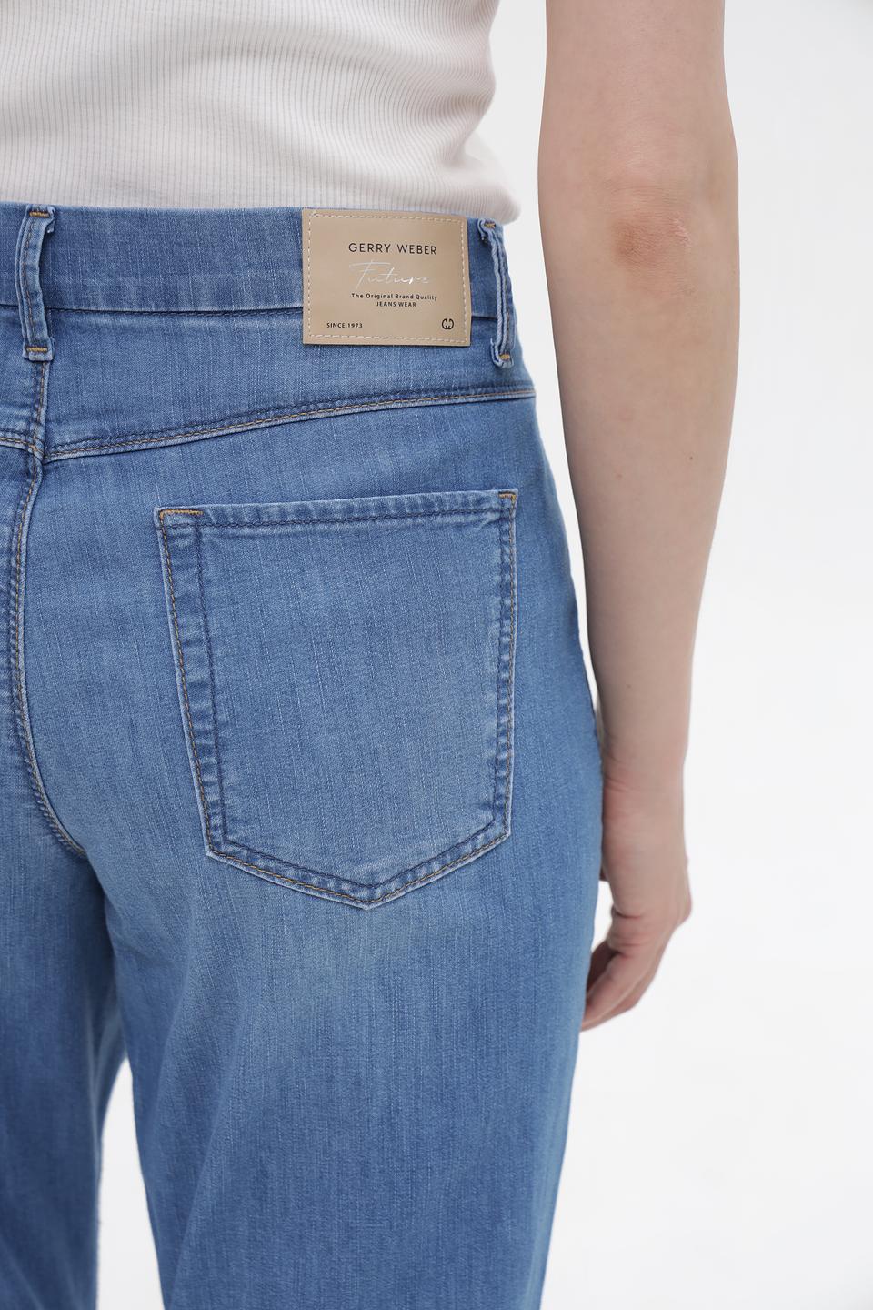 Джинсы с вышивкой Gerry Weber