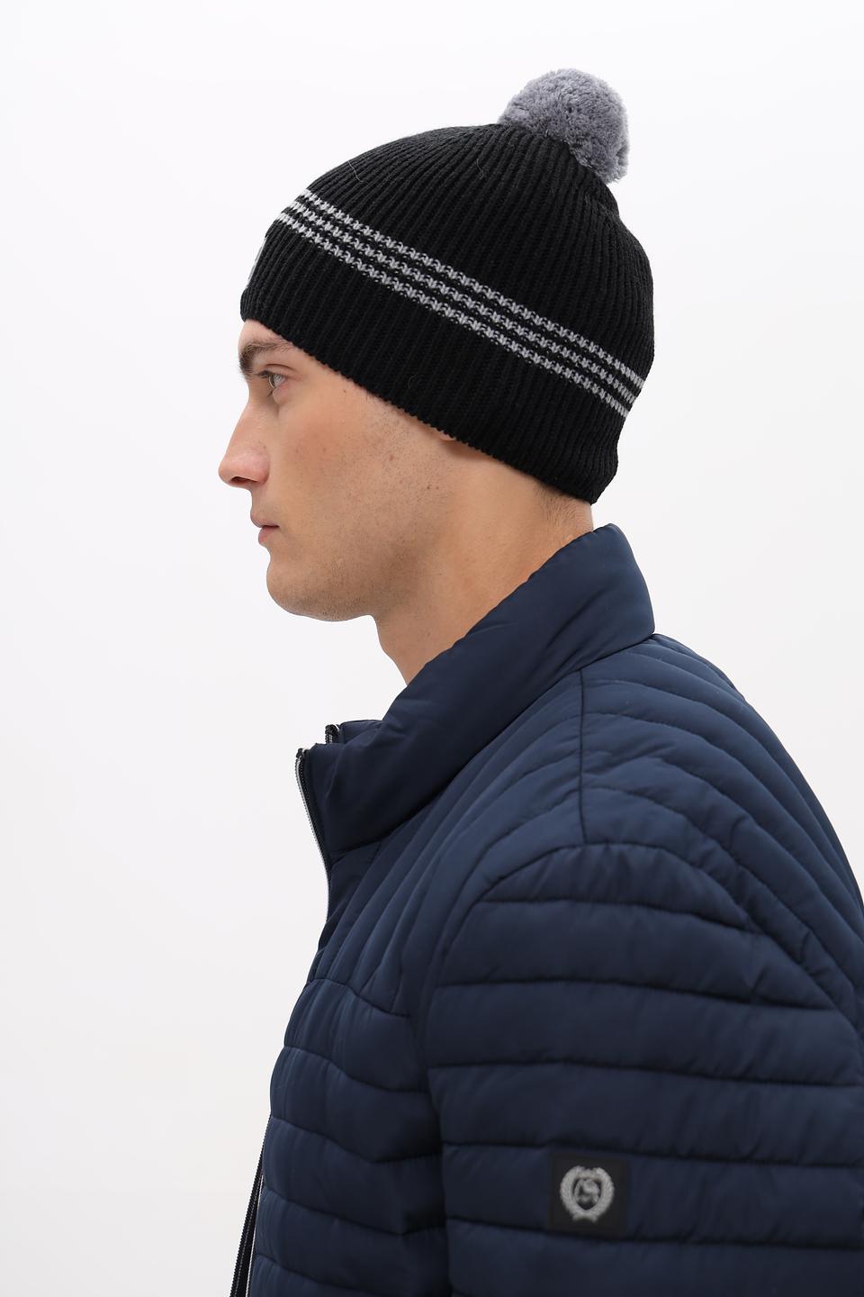 Шапка Marhatter чёрная с помпоном