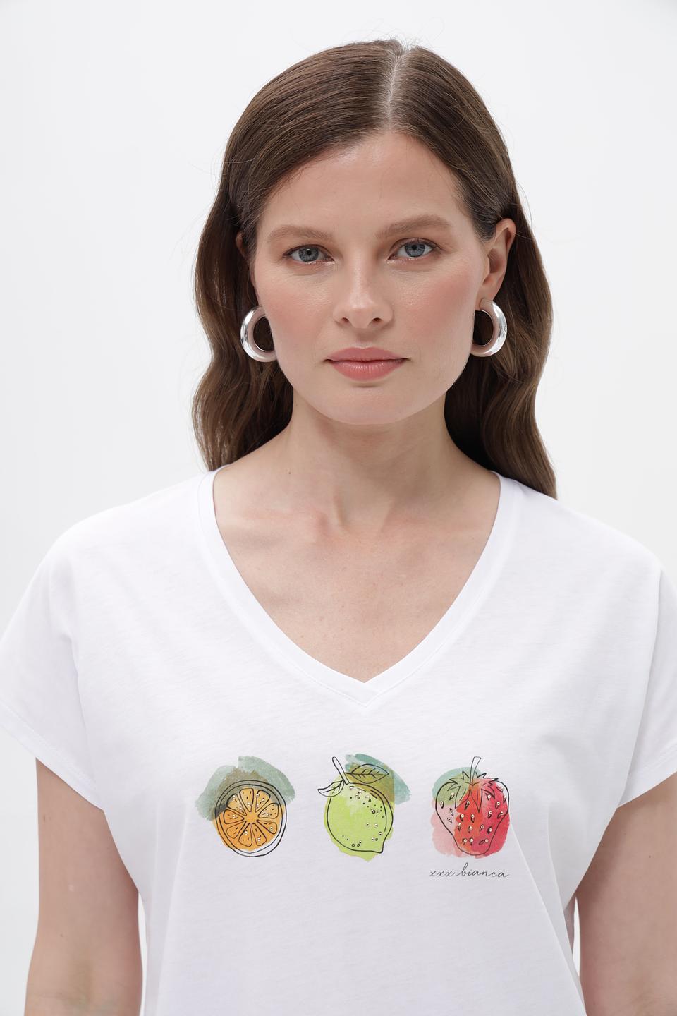 Футболка Bianca с фруктами