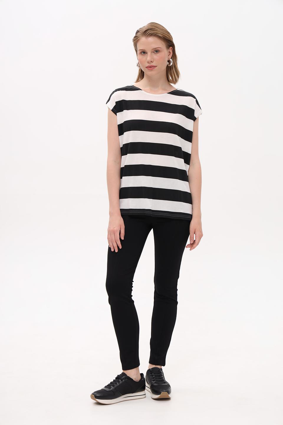 Топ Broadway в полоску