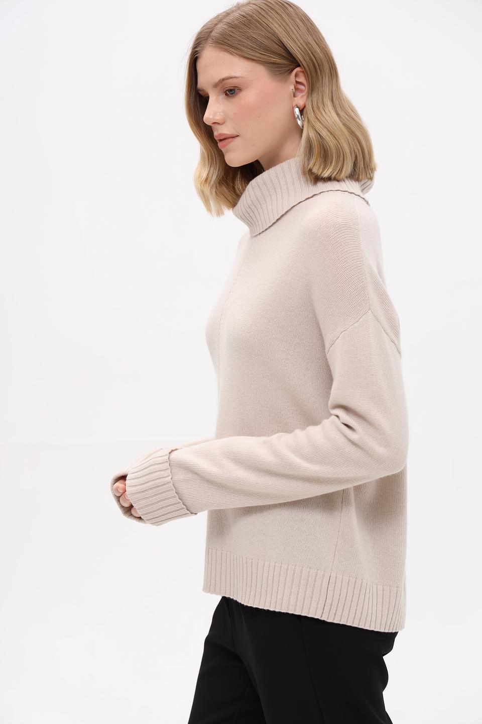 Пуловер Pezzo с высоким воротом