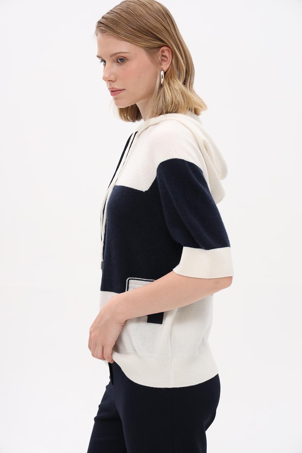 Пуловер Marc Cain Sports с капюшоном