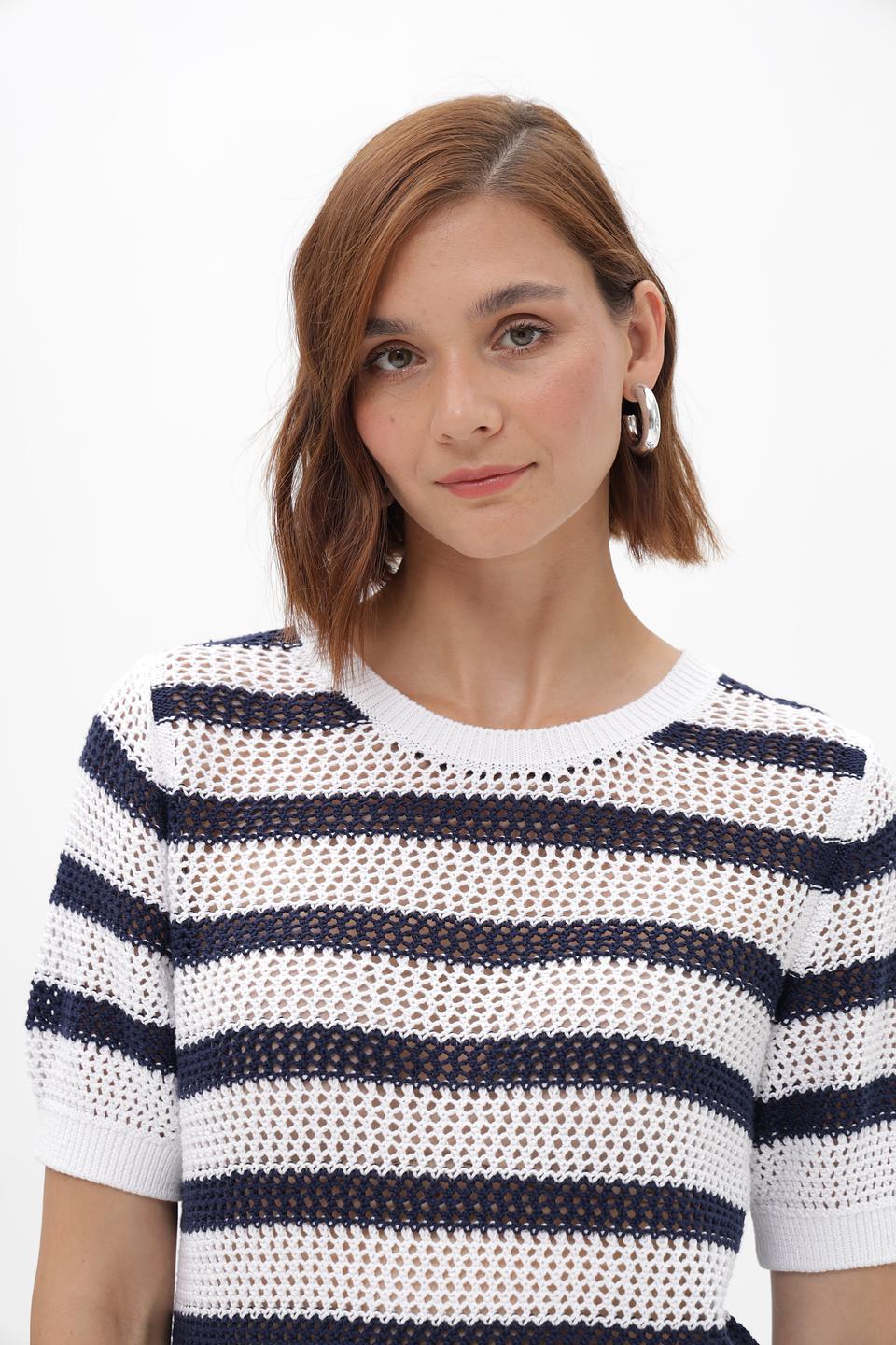 Пуловер Monari в полоску