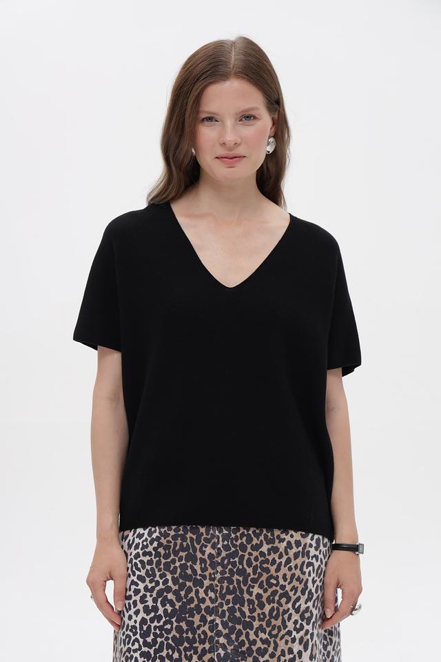 Пуловер Oui женский чёрный с V-образным вырезом