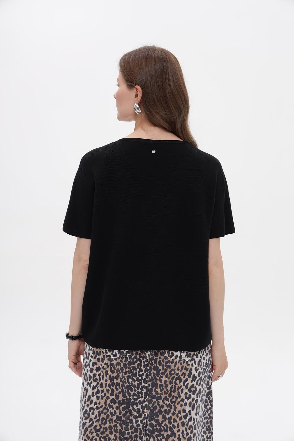 Пуловер Oui женский чёрный с V-образным вырезом