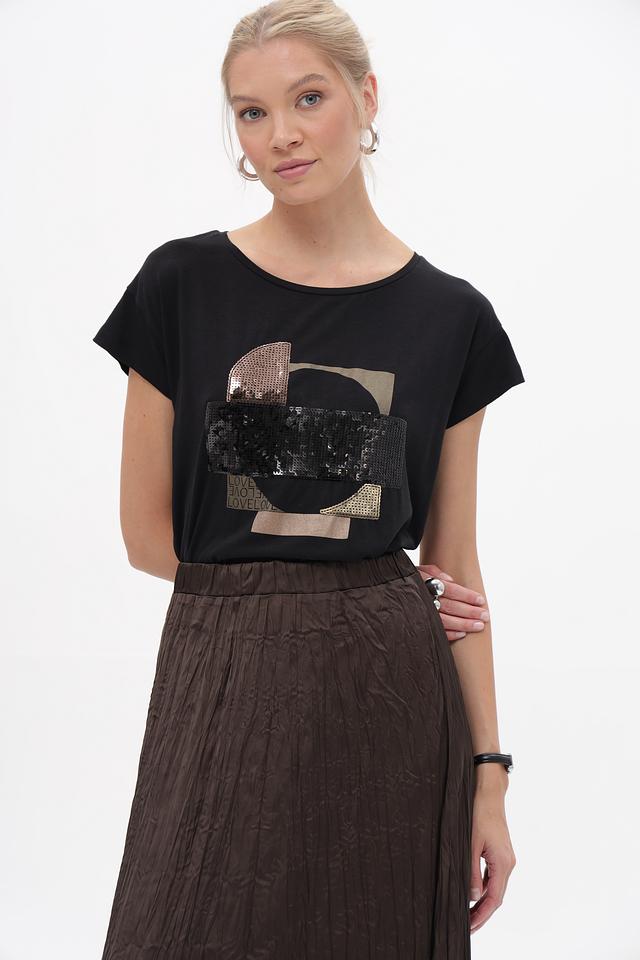 Футболка More and More с принтом чёрная