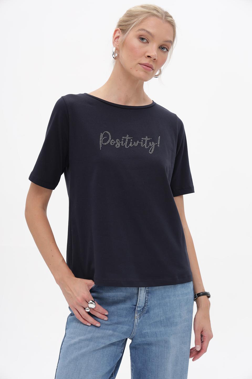 Футболка More and More с надписью