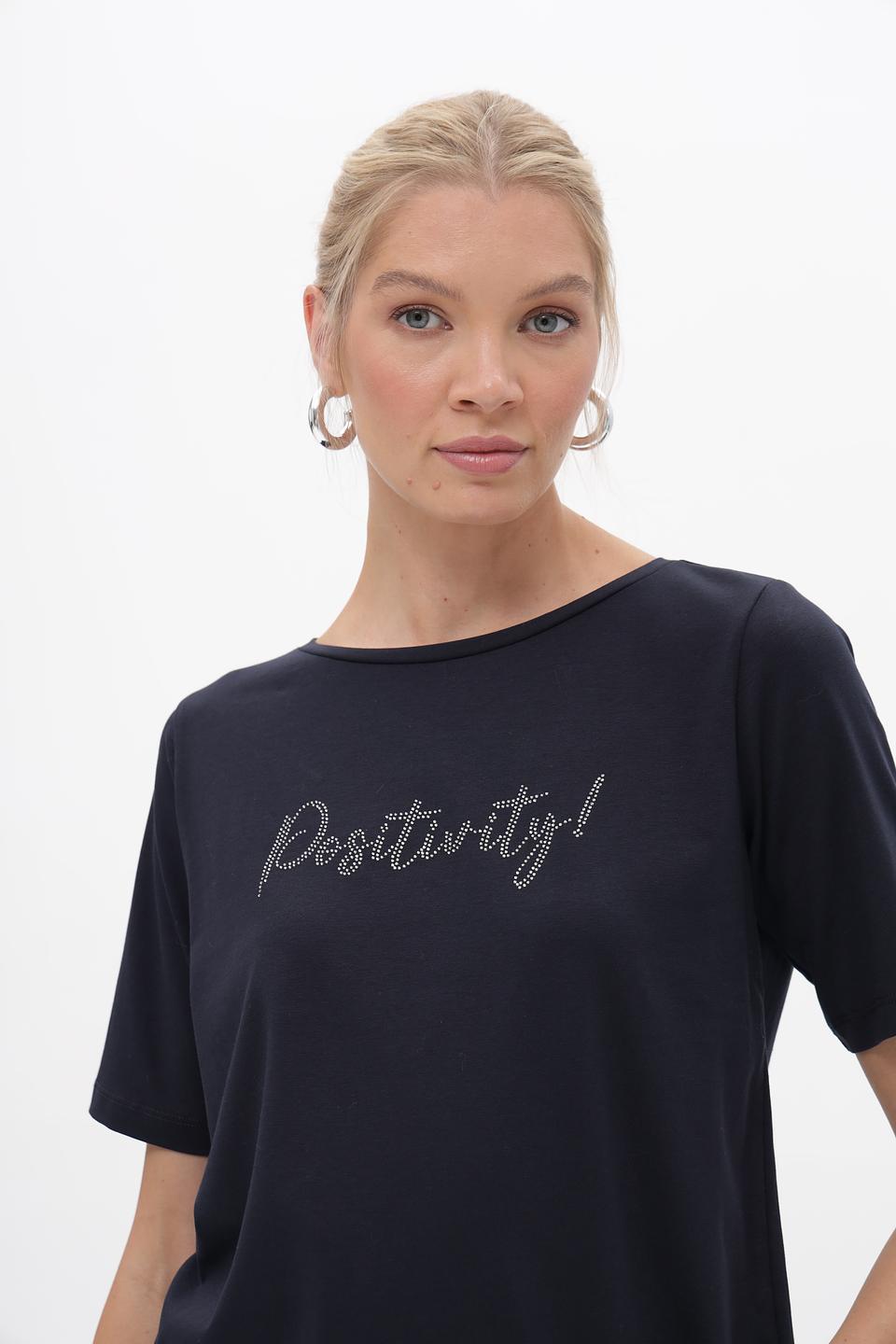 Футболка More and More с надписью