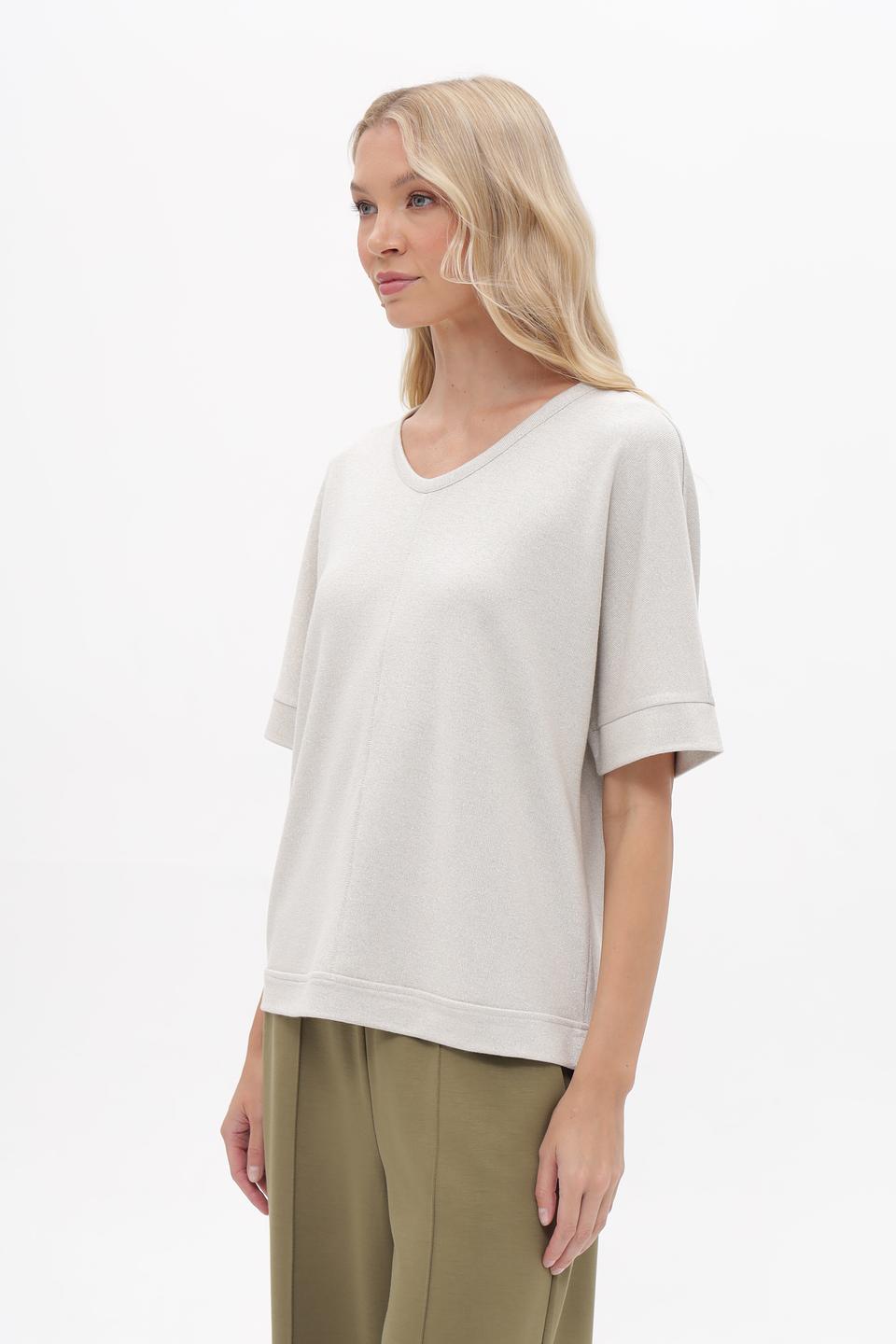 Пуловер Lecomte бежевый с V-образным вырезом