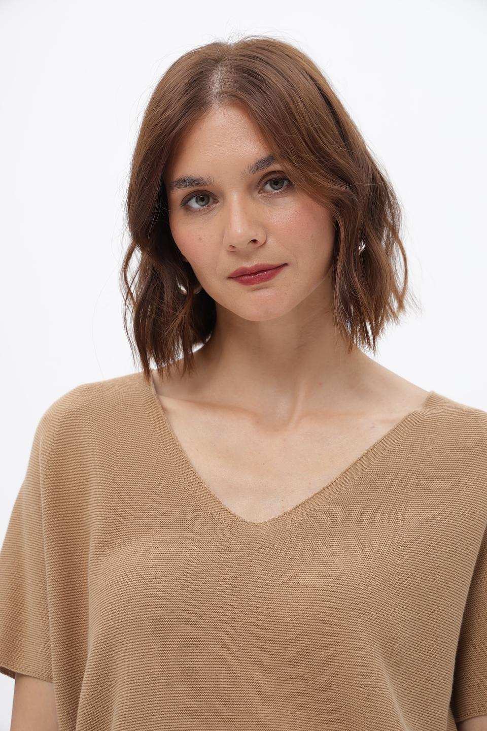 Пуловер Oui женский бежевый