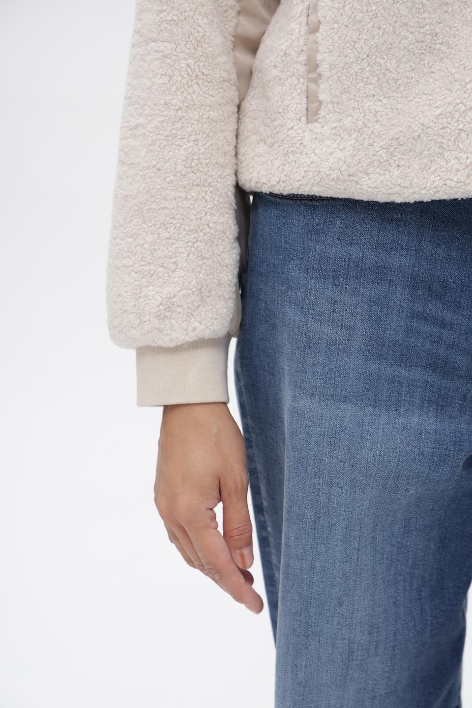 Жакет Oui из искусственного меха бежевый