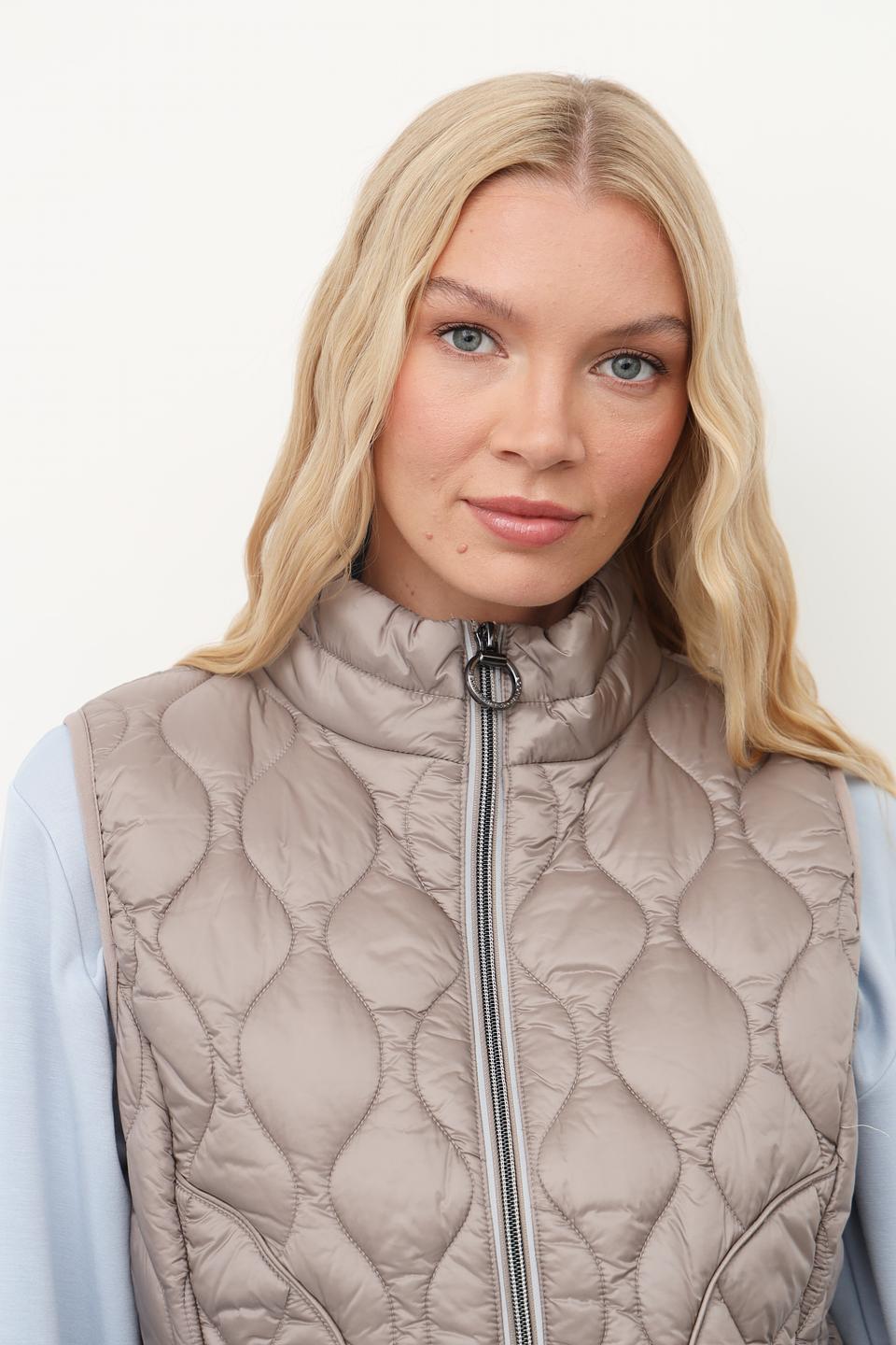 Жилет стеганый Betty Barclay бежевый