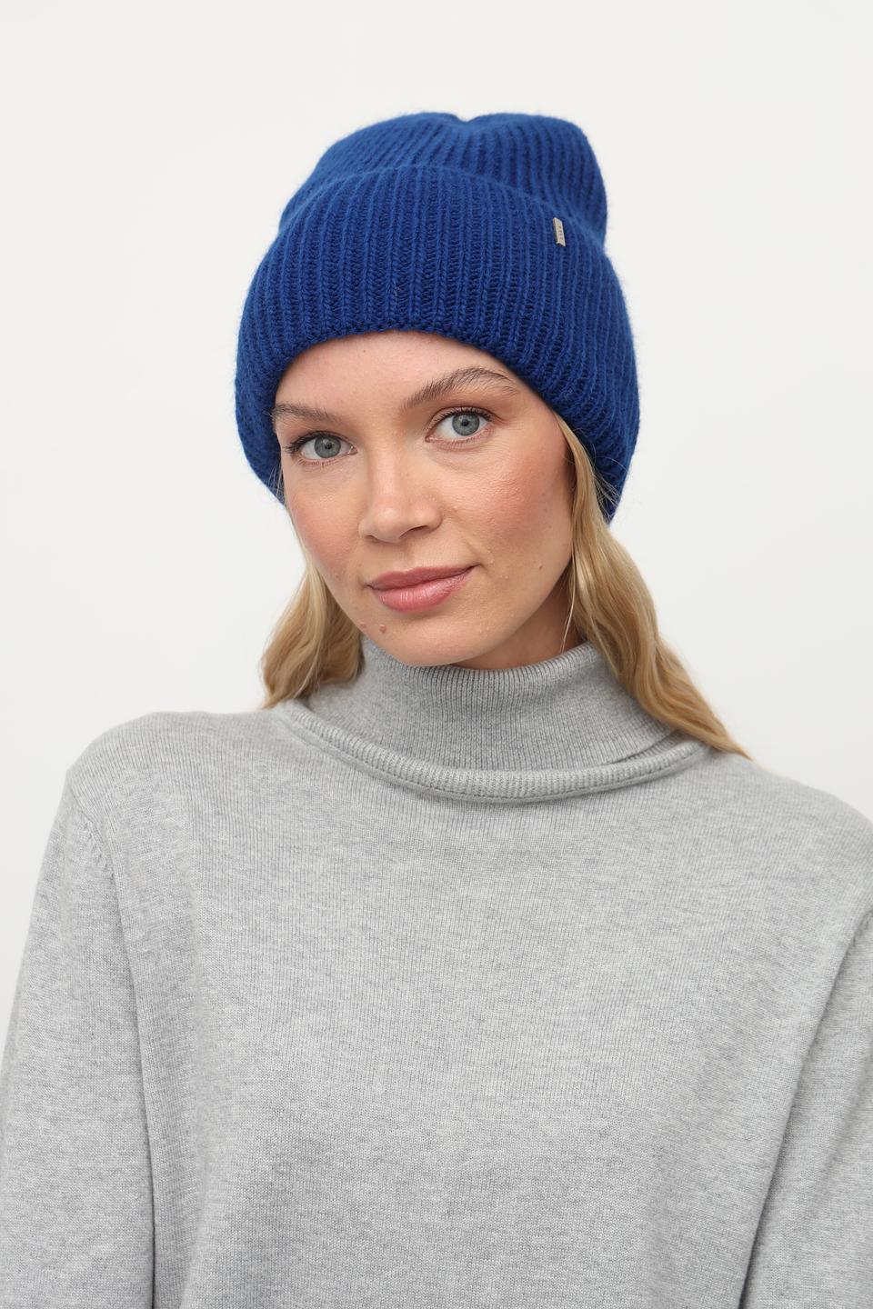 Шапка Julia Florenzi вязаная синяя