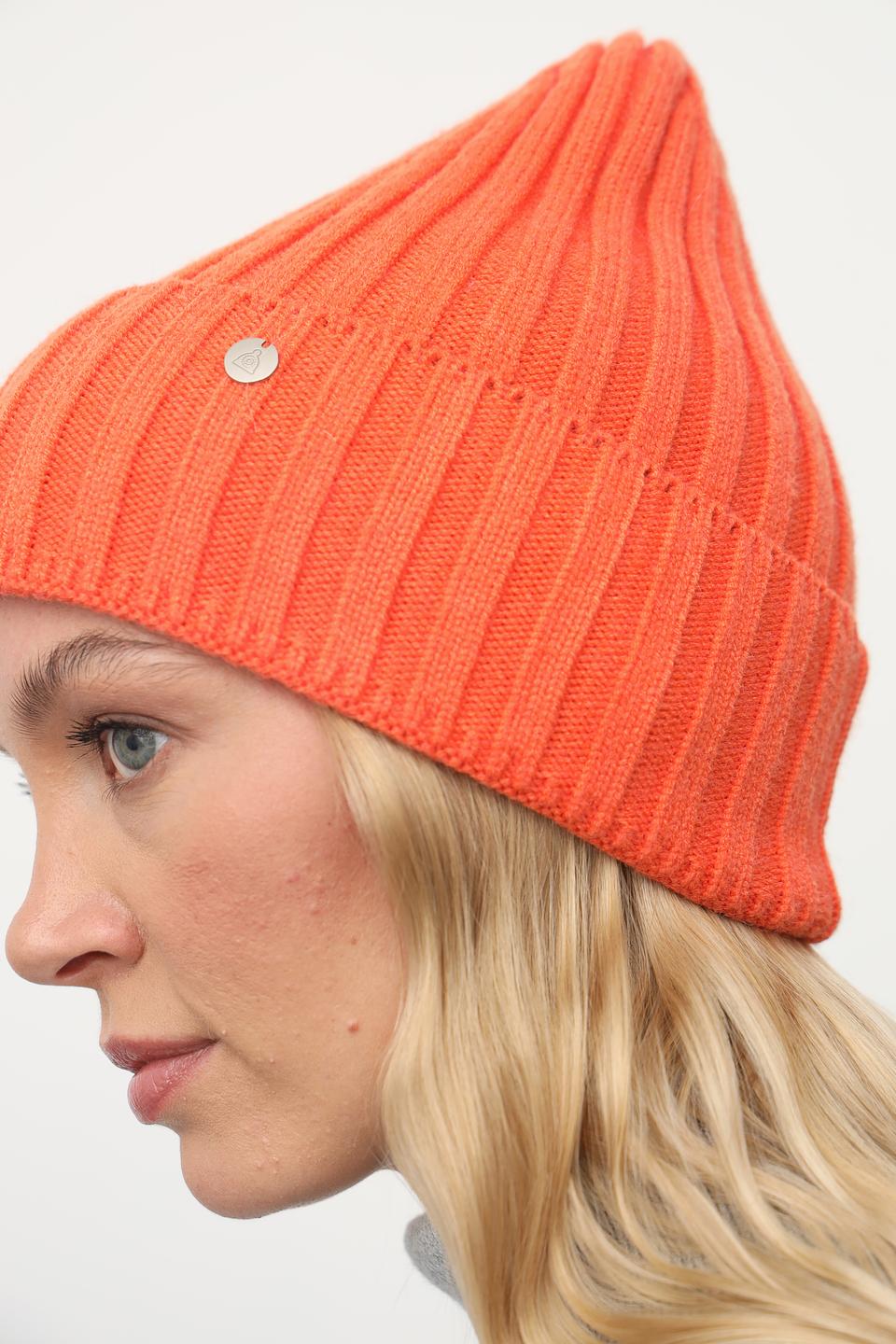Шапка Julia Florenzi оранжевая