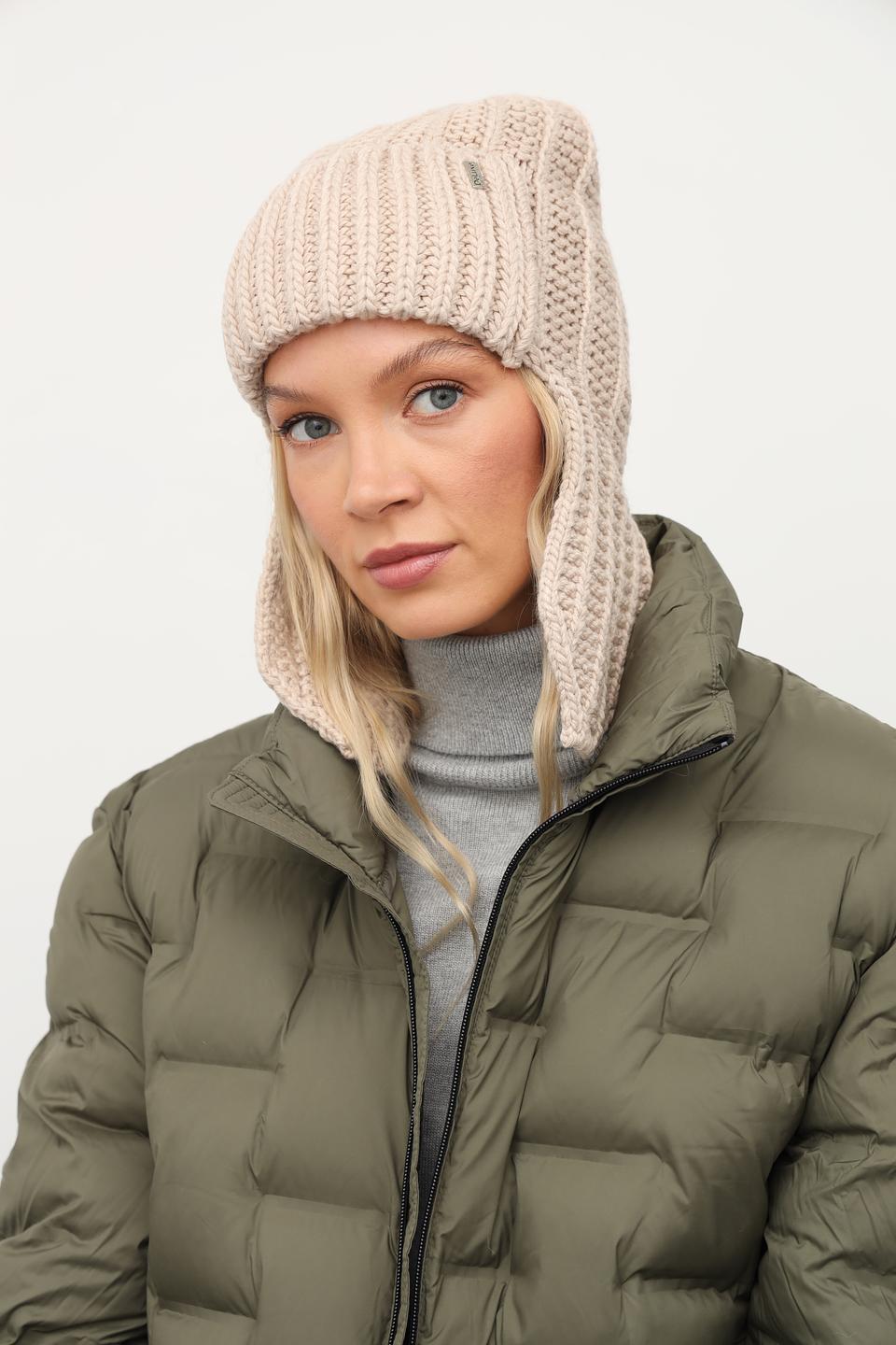 Шапка Julia Florenzi с ушами бежевая