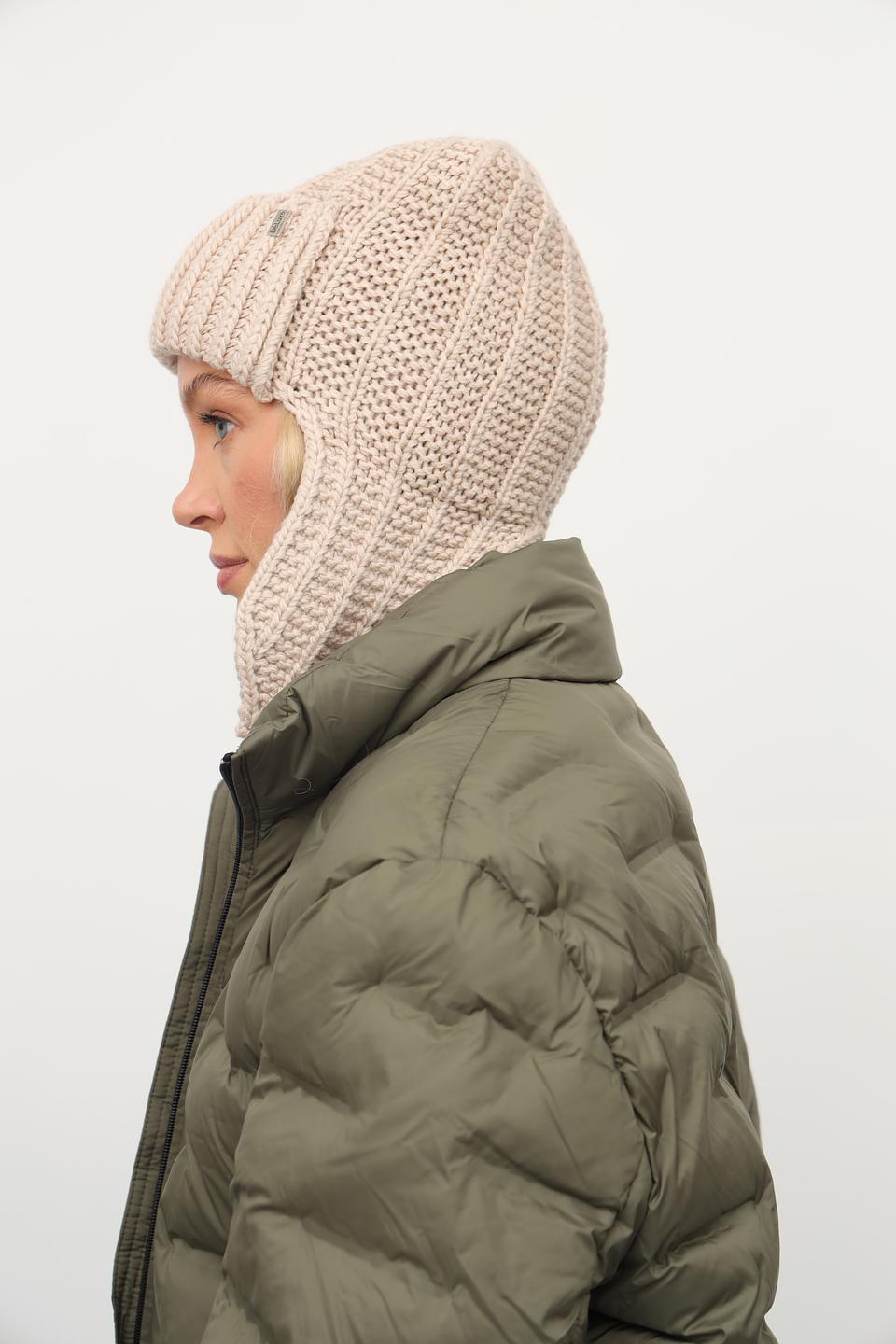 Шапка Julia Florenzi с ушами бежевая