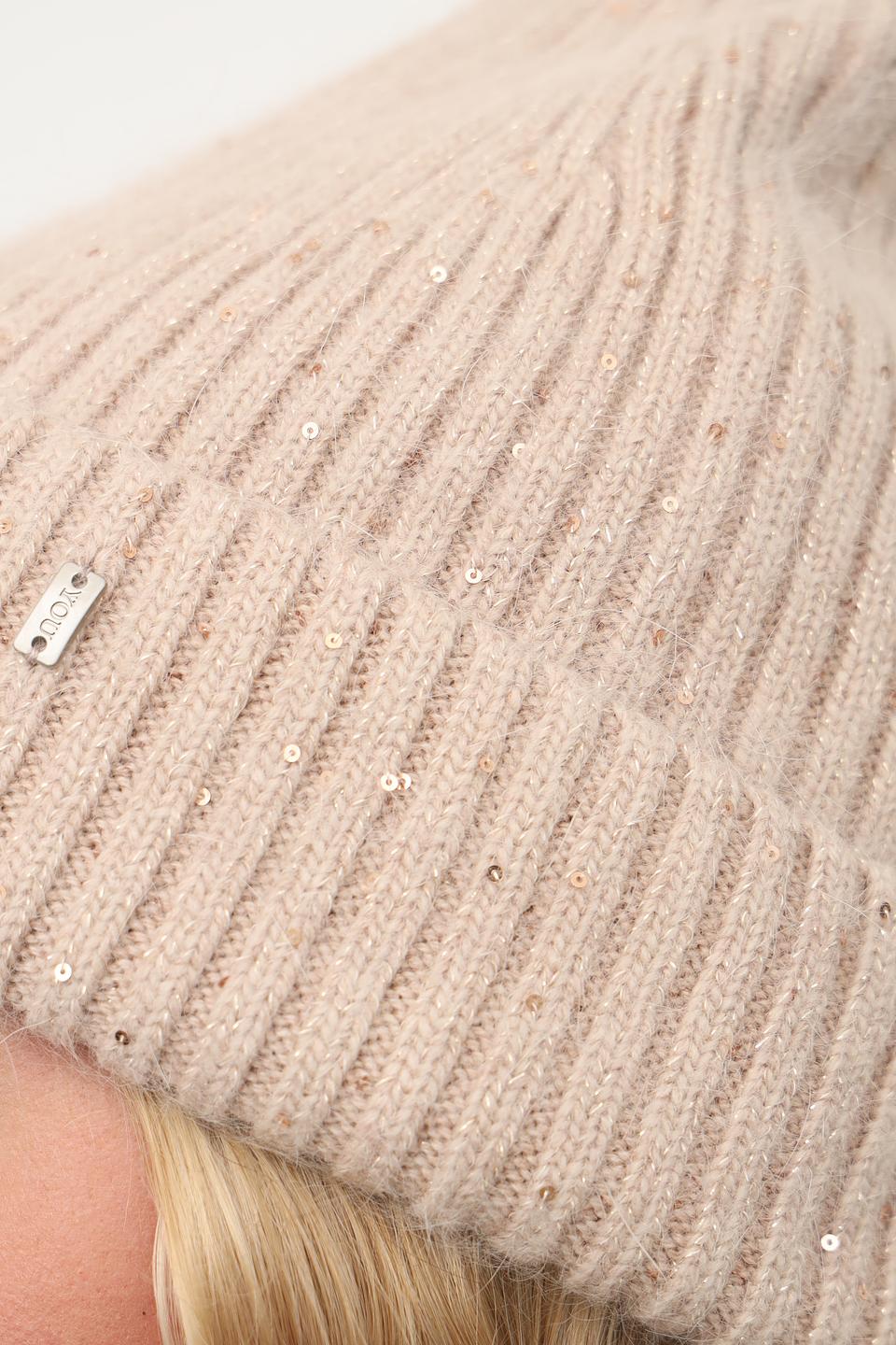 Шапка Julia Florenzi с пайетками бежевая