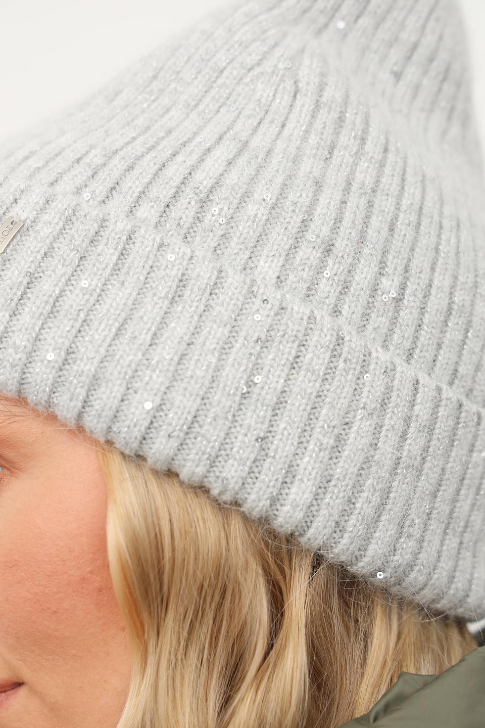 Шапка Julia Florenzi серая с пайетками