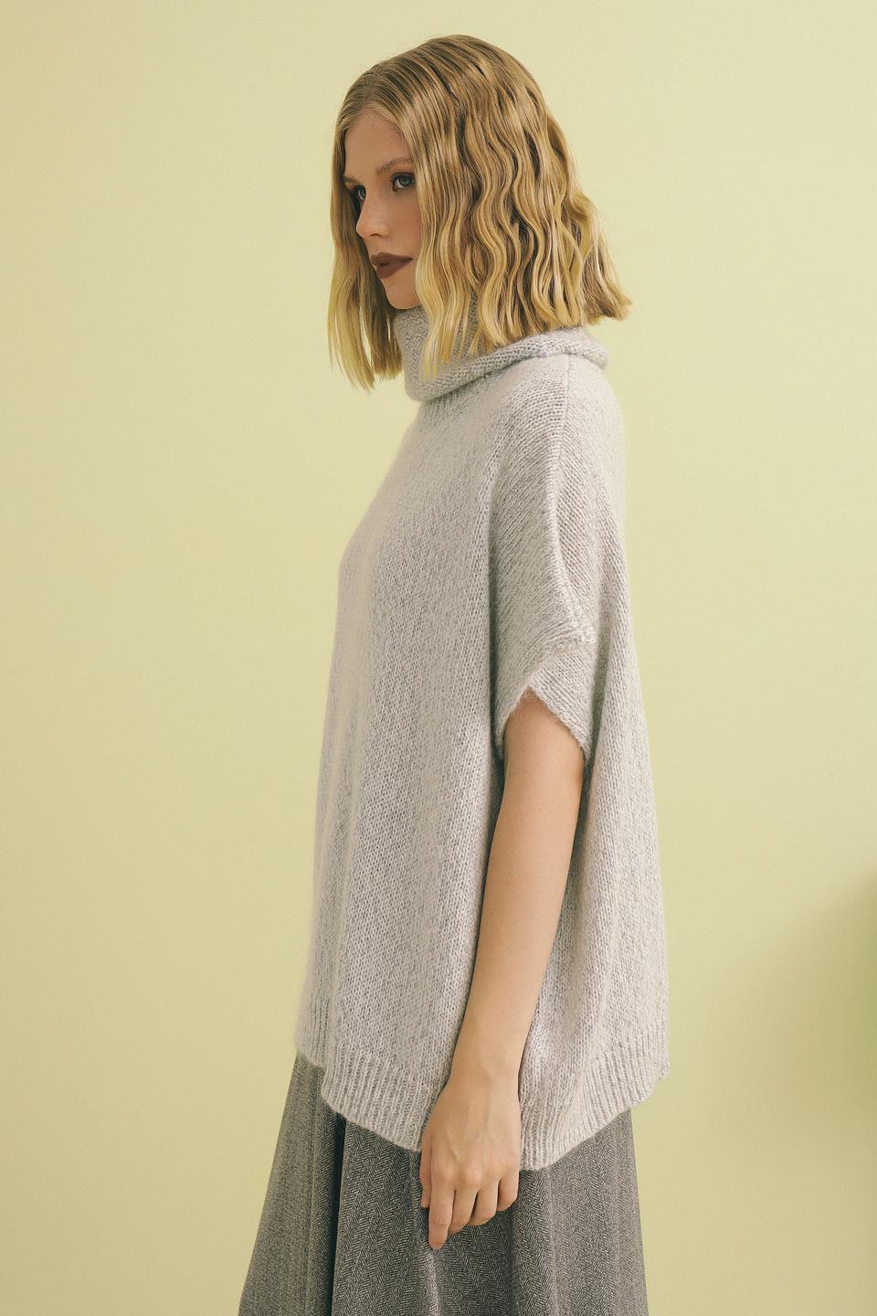 Пуловер Croche с высоким горлом