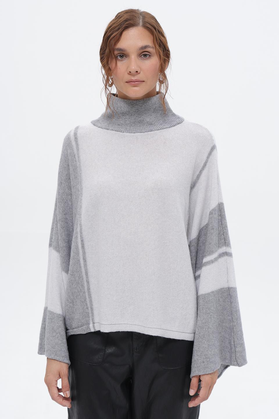 Пуловер Croche с рукавами-колоколами