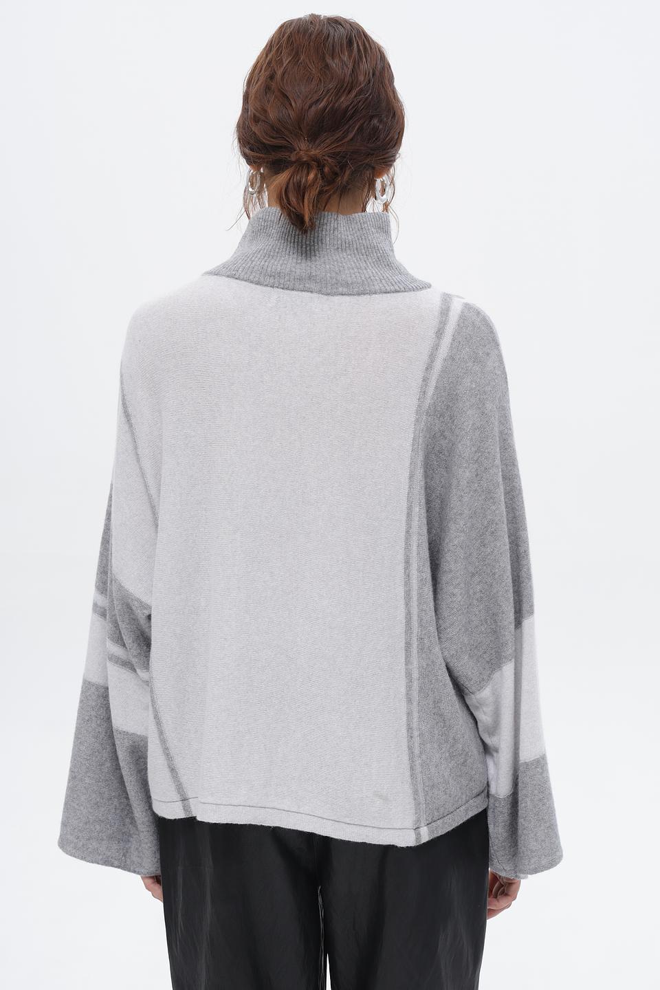 Пуловер Croche с рукавами-колоколами