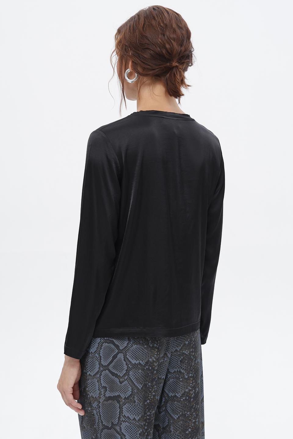 Блуза Croche черная с длинным рукавом