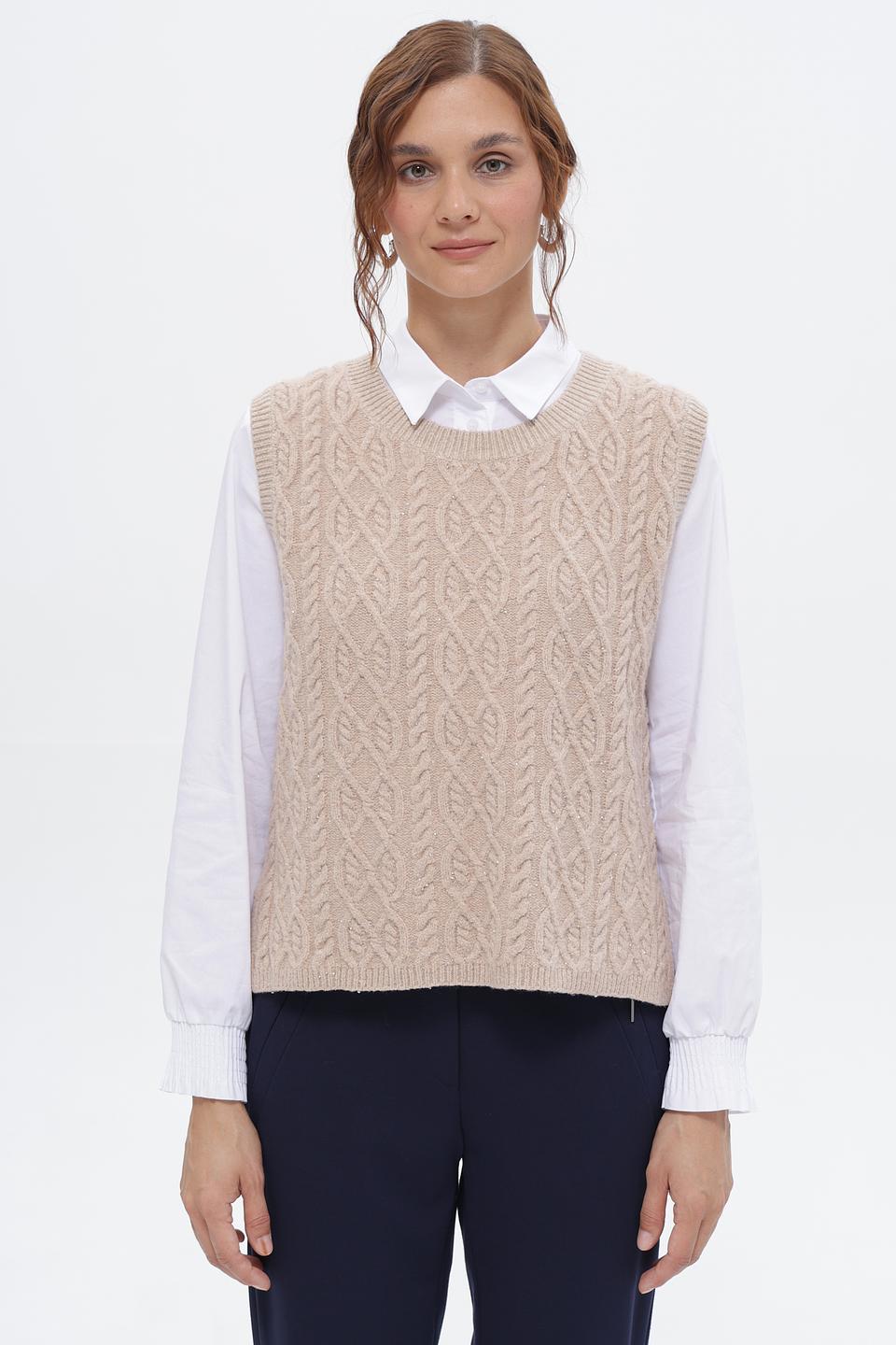 Жилет Bianca с косами бежевый