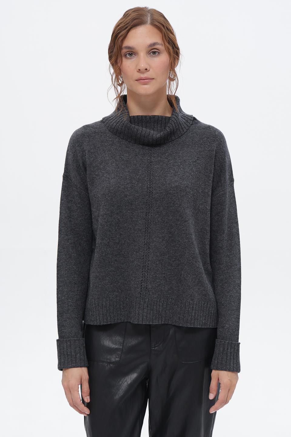 Пуловер Pezzo с горлом серый