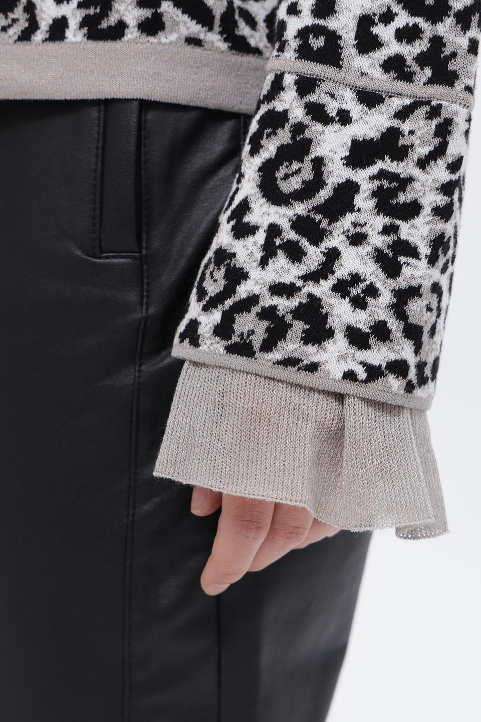 Пуловер Monari с леопардовым принтом