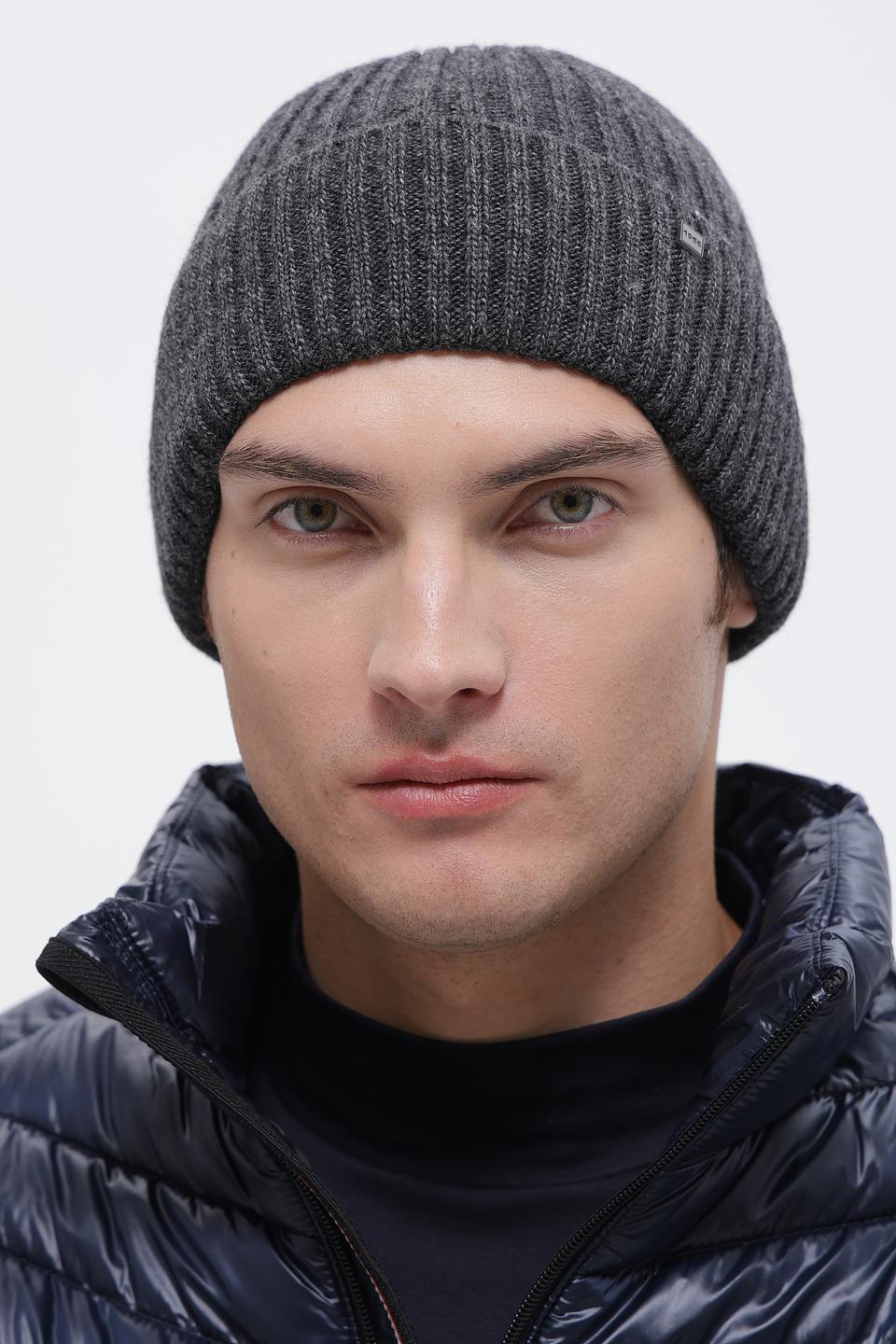 Шапка ADL man вязаная серая