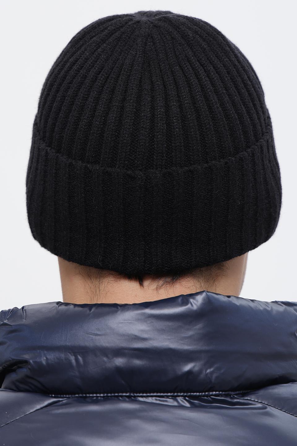 Шапка Julia Florenzi с козырьком