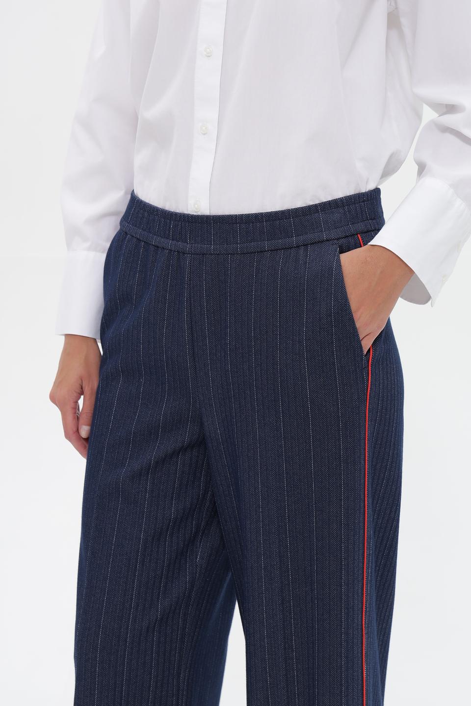 Брюки Tuzzi в полоску с красной лампасовой
