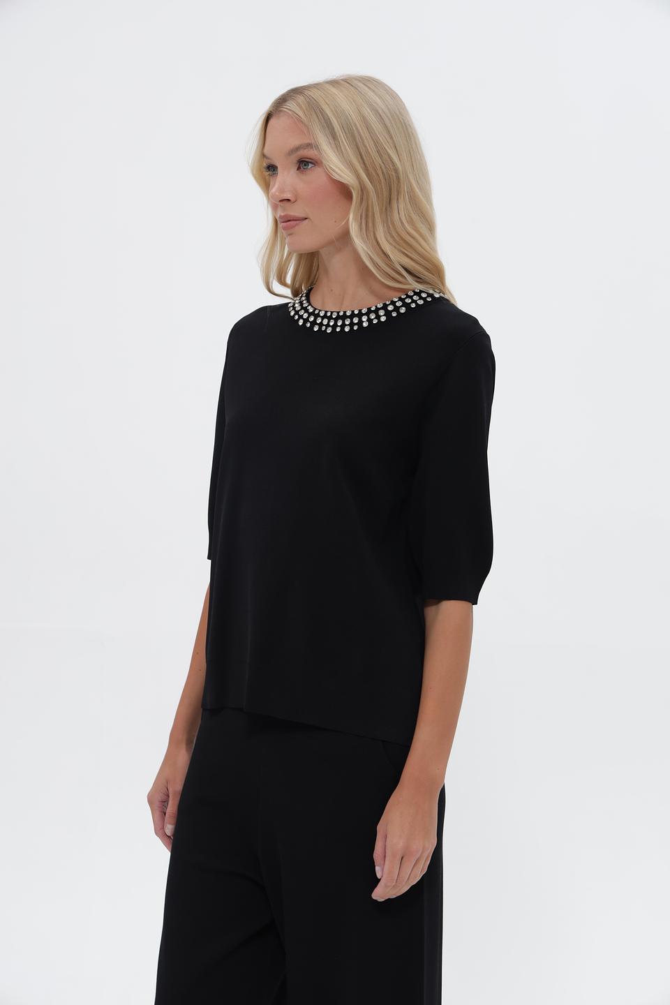 Пуловер UNQ с декором