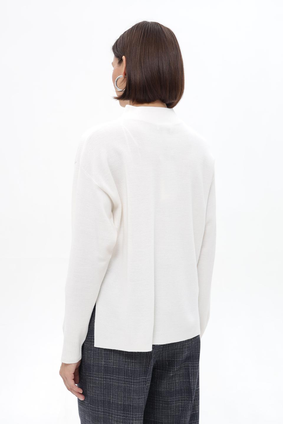 Пуловер UNQ женский молочный