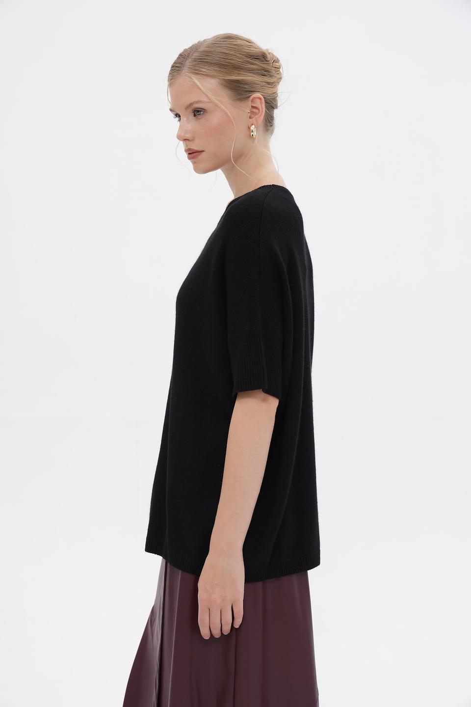 Пуловер UNQ женский черный