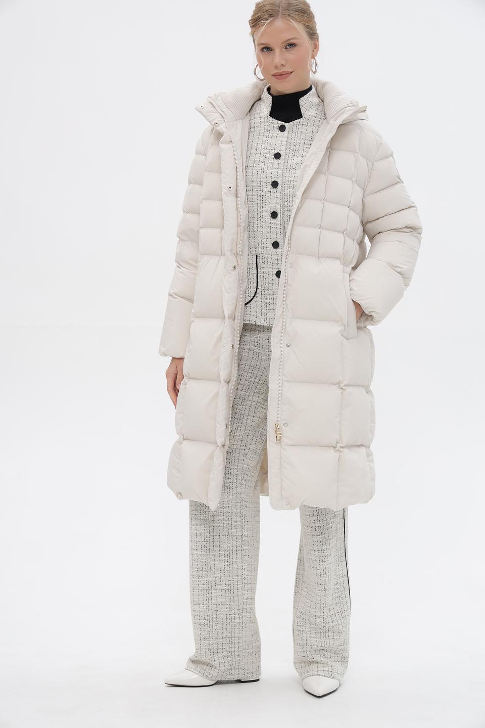 Пальто Marc Cain стеганое бежевое