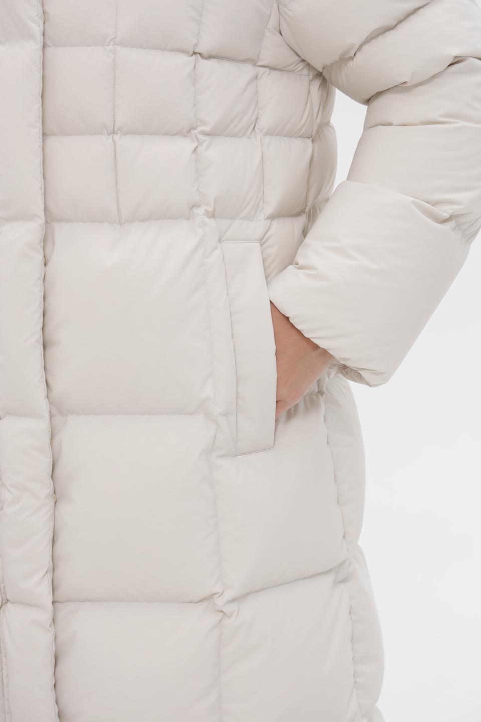 Пальто Marc Cain стеганое бежевое