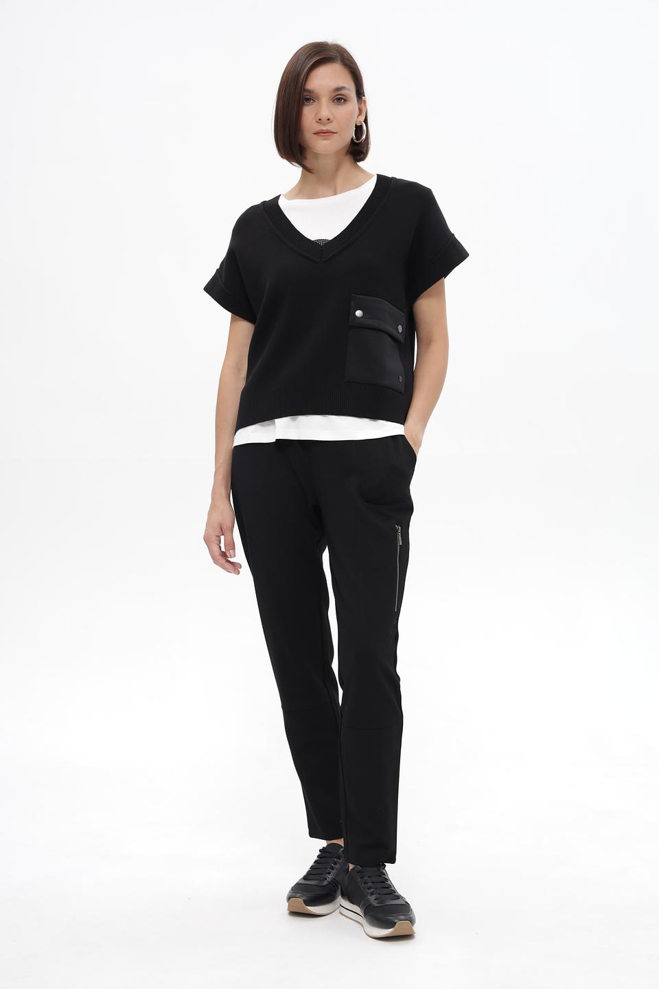 Жилет Monari чёрный с карманом