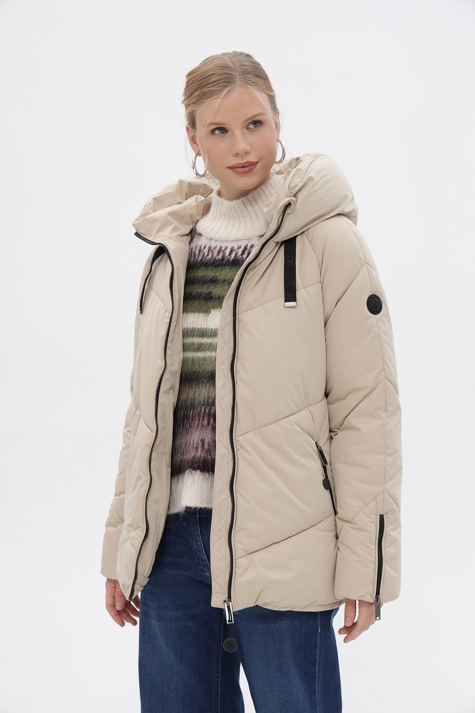 Куртка District стеганая бежевая