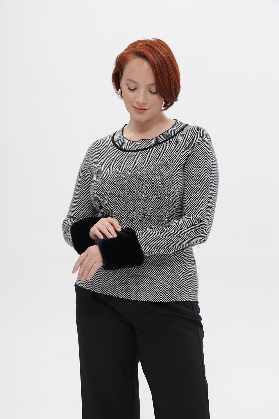 Пуловер Passioni с меховыми манжетами