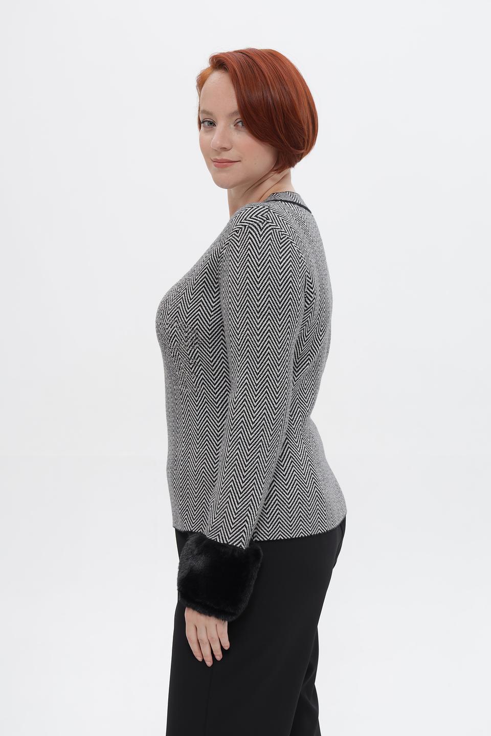 Пуловер Passioni с меховыми манжетами