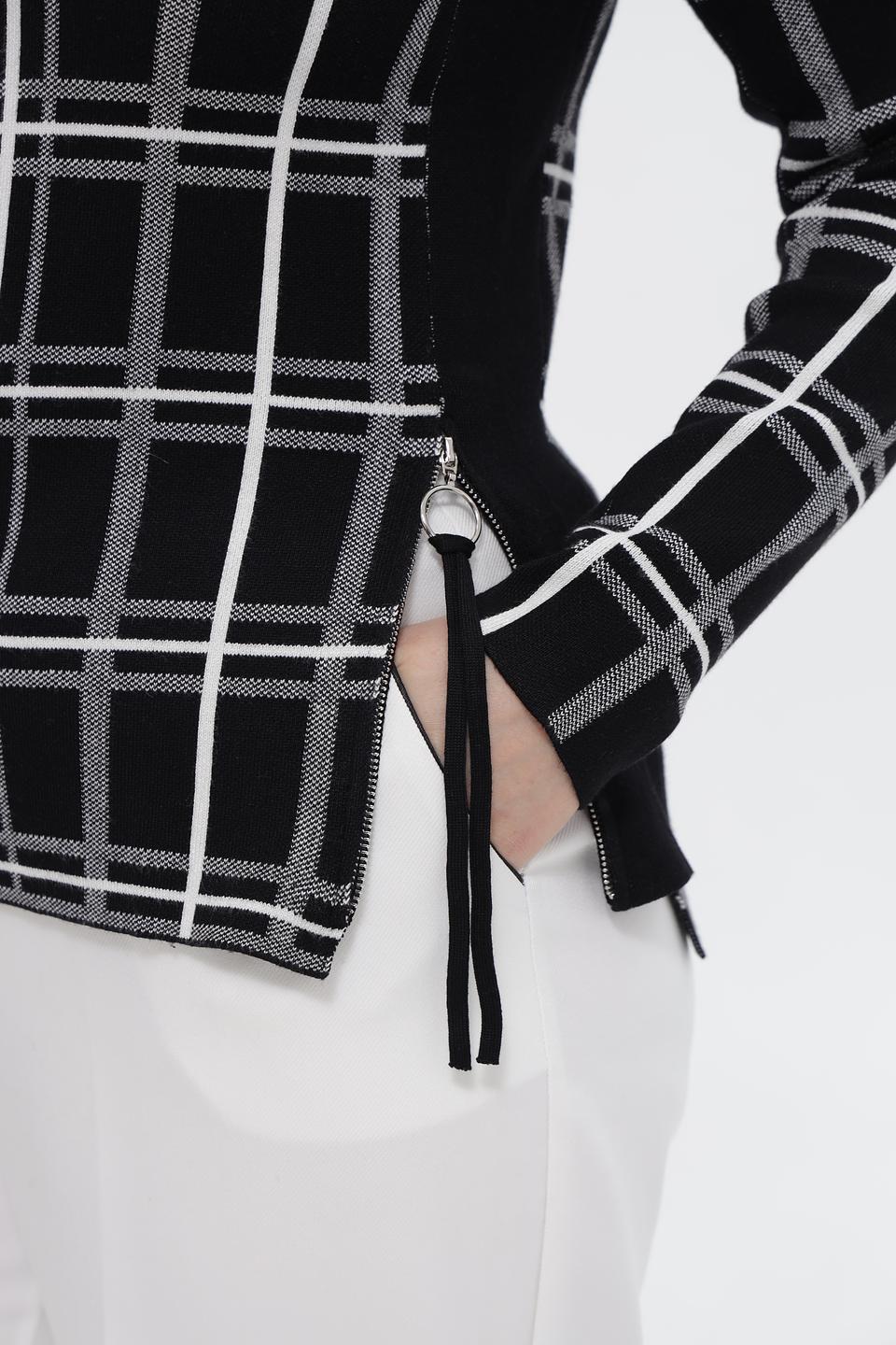 Пуловер Passioni в клетку