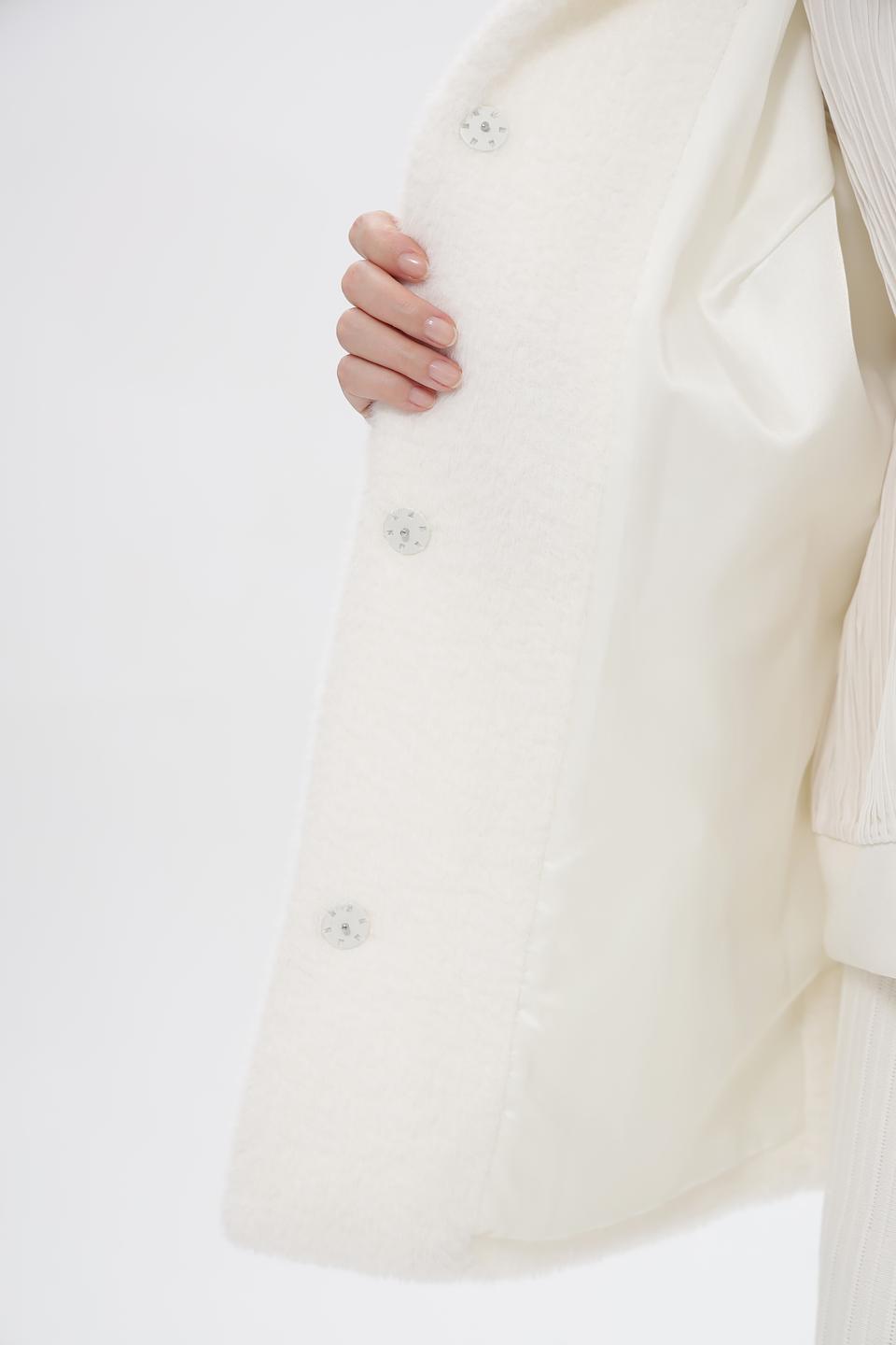 Пальто Lebek из искусственного меха