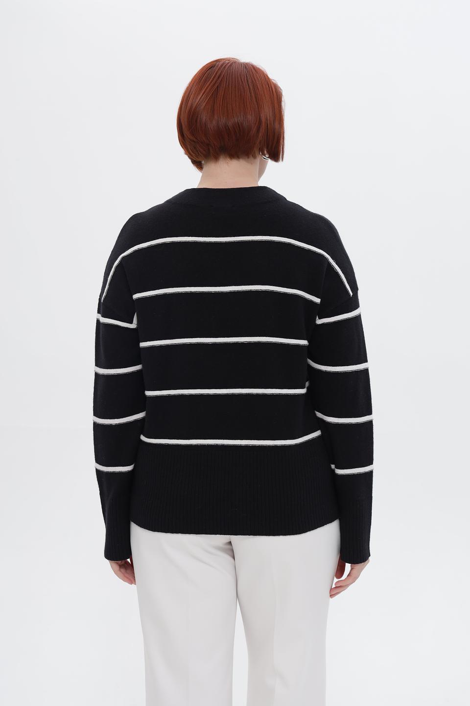 Пуловер Lebek в полоску