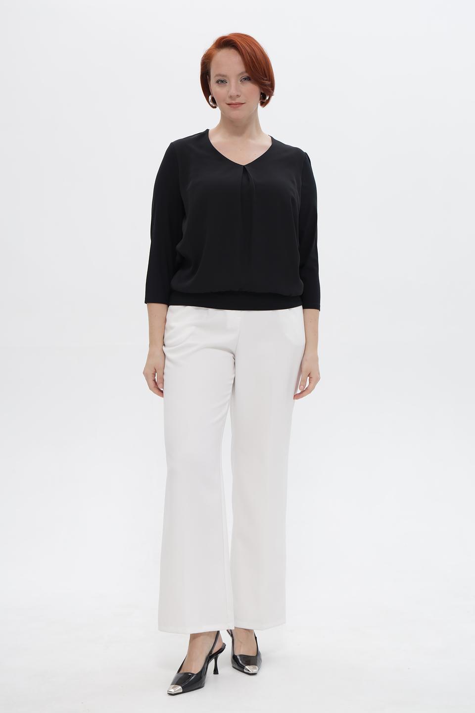 Блузка Frank Walder черная с V-образным вырезом