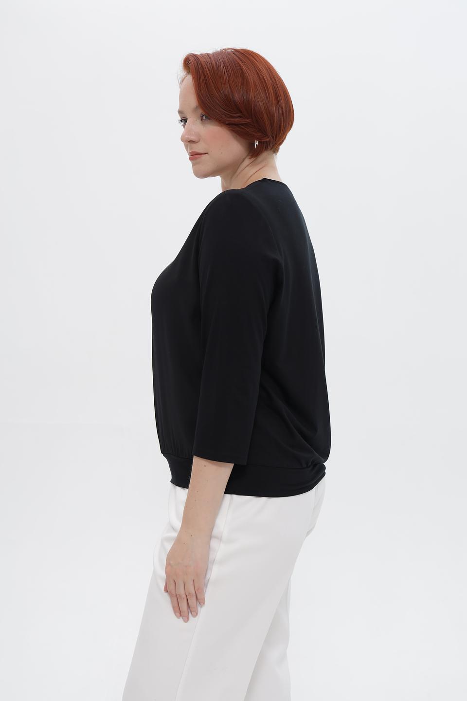 Блузка Frank Walder черная с V-образным вырезом