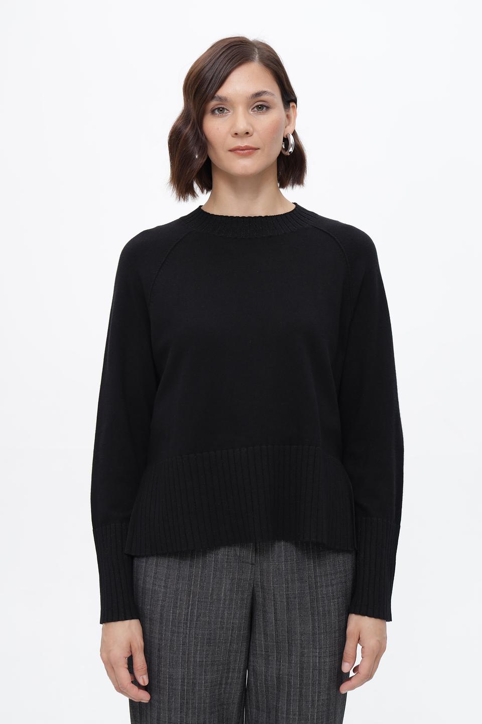 Пуловер Lecomte чёрный