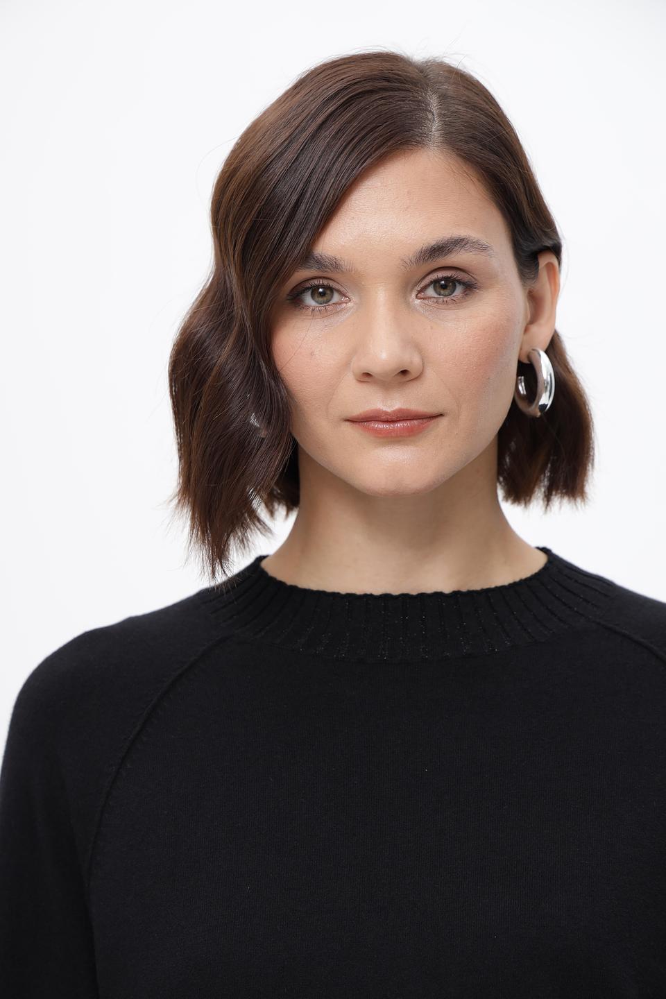 Пуловер Lecomte чёрный